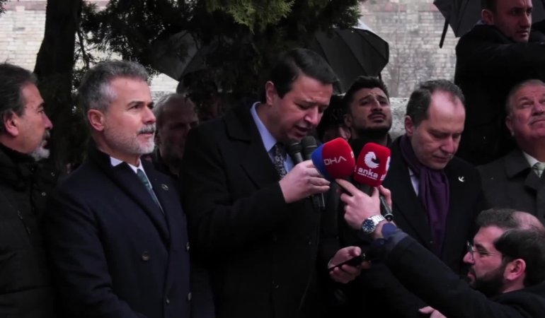 54. Hükümetin Başbakanı Necmettin Erbakan, mezarı başında anıldı