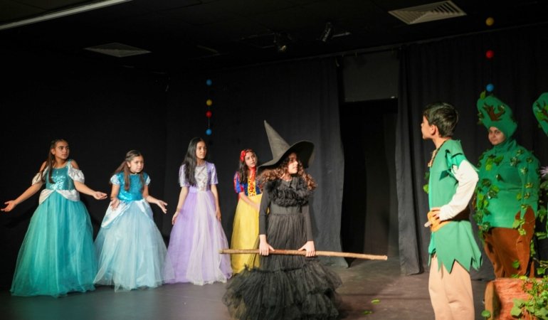 Tarsus Belediyesi Şehir Tiyatrosu’ndan ‘Yaratıcı Drama Oyun Çıkarma Atölyesi’