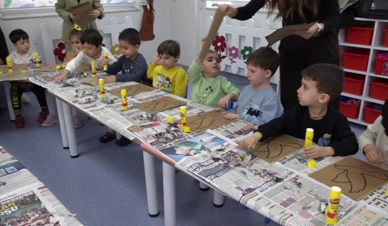 Kuşadası’nda çocuklar, “Çocuktan Al Haberi” etkinliğiyle gazetecilik mesleğini tanıdı