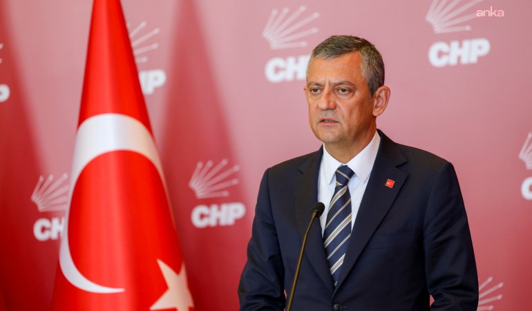 Özgür Özel’den Şehit Binbaşı Bolat’ın ailesine başsağlığı telefonu