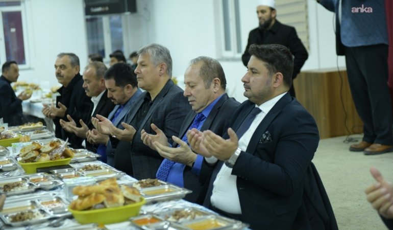 Kahramankazan Belediye Başkanı Çırpanoğlu, İmrendi Mahallesi sakinleriyle iftarda buluştu