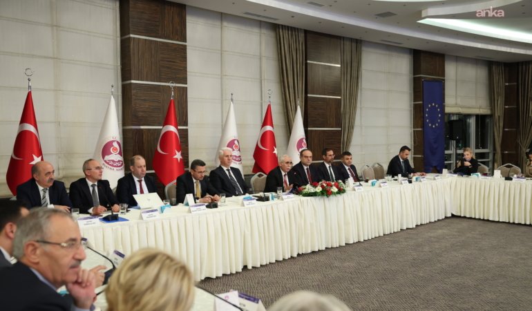 Anayasa Mahkemesi Başkanı Özkaya: “Bizim, Avrupa İnsan Hakları Mahkemesi’nin ihlal kararlarının yerine getirilmesini temin etmeye yönelik yetkimiz yok”