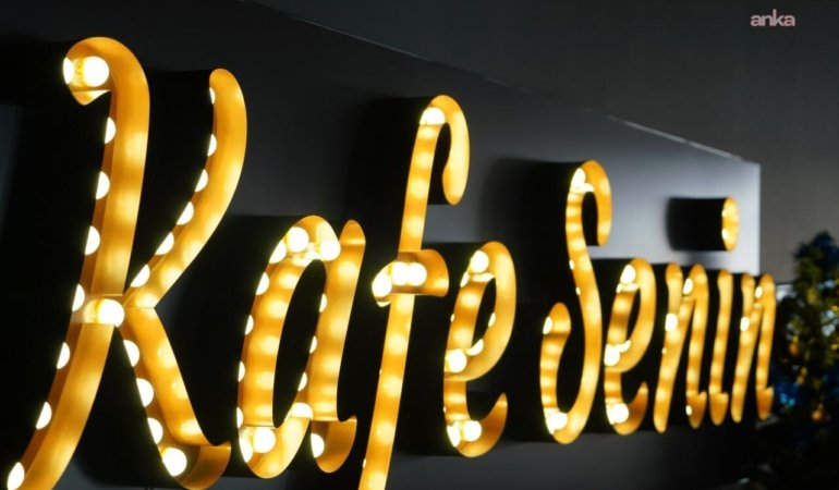 Edremitliler, ramazan akşamlarında Kafe Senin’e konuk oluyor