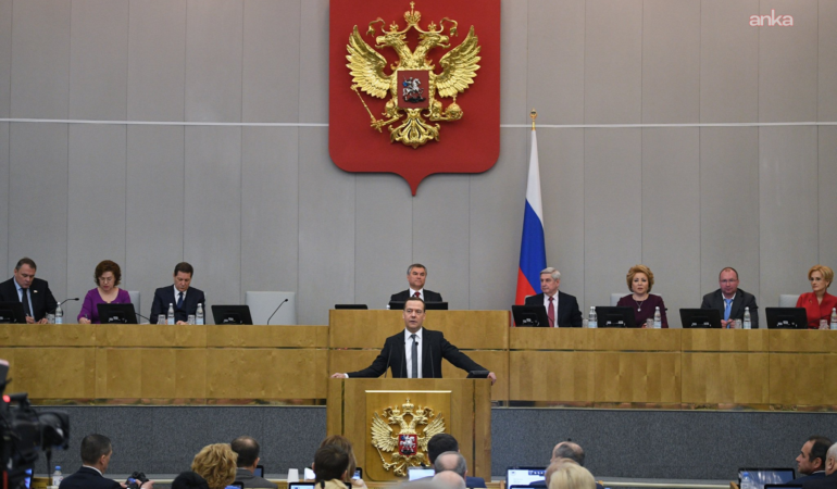 ABD ve İsrail’in İran’a saldırısı… Rusya Güvenlik Konseyi Başkan Yardımcısı Medvedev: “Barış gücü yine iş başında! İran ile yapılan görüşmeler sadece bir kılıftı”